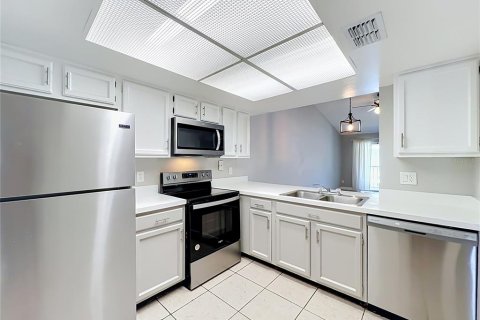 Copropriété à louer à Orlando, Floride: 2 chambres, 91.04 m2 № 2430884 - photo 7