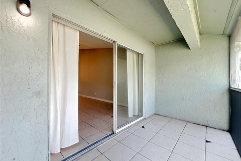 Copropriété à louer à Orlando, Floride: 2 chambres, 91.04 m2 № 2430884 - photo 12