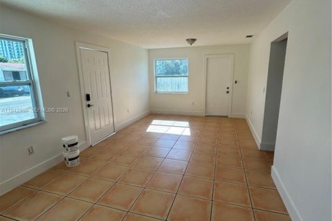 Villa ou maison à louer à Miami, Floride: 2 chambres № 1999227 - photo 5