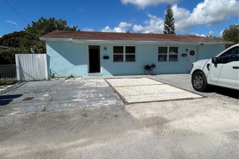 Villa ou maison à louer à Miami, Floride: 2 chambres № 1999227 - photo 12
