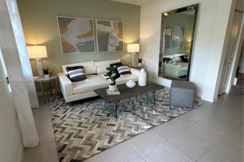 Купить виллу или дом в Хомстед, Флорида 4 спальни, 137.77м2, № 1967786 - фото 6