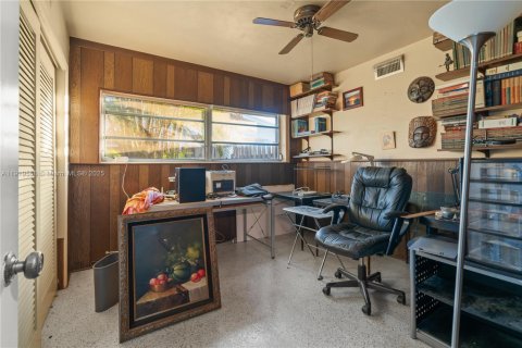Villa ou maison à vendre à Miami, Floride: 4 chambres, 173.26 m2 № 1975165 - photo 14