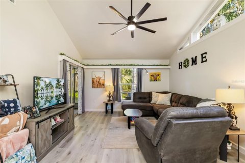 Casa en venta en Sarasota, Florida, 2 dormitorios, 89.74 m2 № 2110885 - foto 4