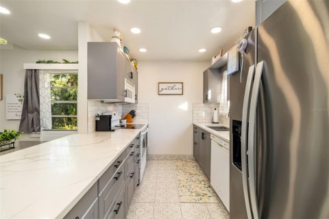Casa en venta en Sarasota, Florida, 2 dormitorios, 89.74 m2 № 2110885 - foto 9