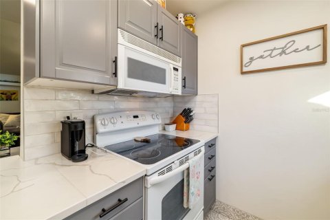Casa en venta en Sarasota, Florida, 2 dormitorios, 89.74 m2 № 2110885 - foto 11