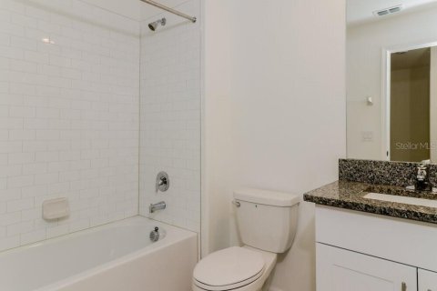 Townhouse in Lutz, Florida 3 bedrooms, 151.8 sq.m. № 2203222 - photo 15