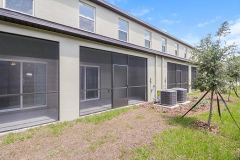 Townhouse in Lutz, Florida 3 bedrooms, 151.8 sq.m. № 2203222 - photo 17