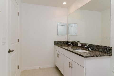 Townhouse in Lutz, Florida 3 bedrooms, 151.8 sq.m. № 2203222 - photo 11