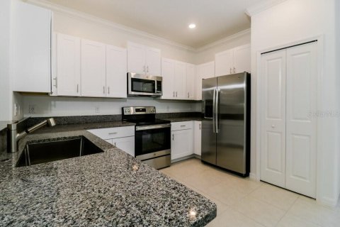 Townhouse in Lutz, Florida 3 bedrooms, 151.8 sq.m. № 2203222 - photo 7
