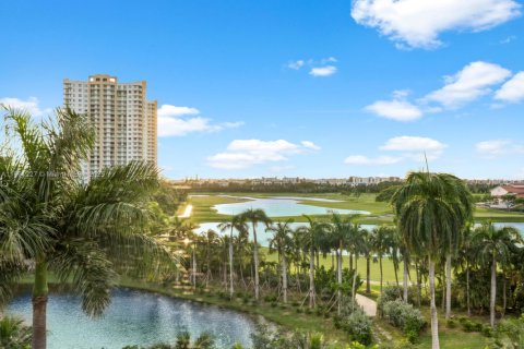 Condominio en venta en Hallandale Beach, Florida, 2 dormitorios, 106.84 m2 № 1438658 - foto 23