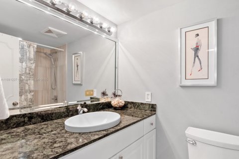 Condominio en venta en Hallandale Beach, Florida, 2 dormitorios, 106.84 m2 № 1438658 - foto 19