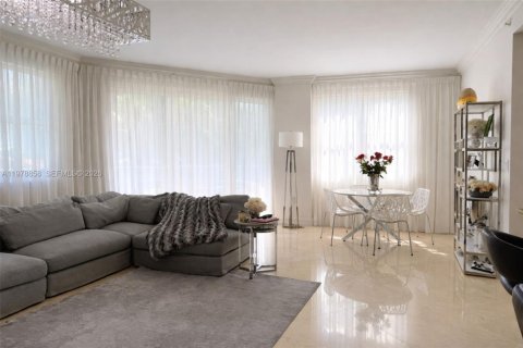 Снять в аренду кондоминиум в Авентура, Флорида 3 спальни, 156.17м2, № 2044573 - фото 5