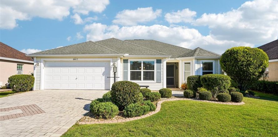 Villa ou maison à The Villages, Floride 3 chambres, 146.6 m2 № 2389345