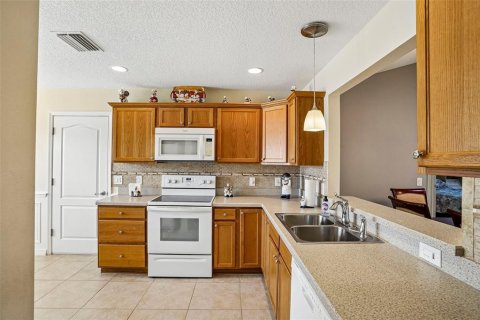 Villa ou maison à vendre à The Villages, Floride: 3 chambres, 146.6 m2 № 2389345 - photo 7