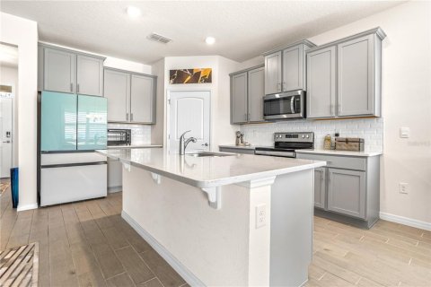 House in New Smyrna Beach, Florida 3 bedrooms, 154.4 sq.m. № 1517084 - photo 11