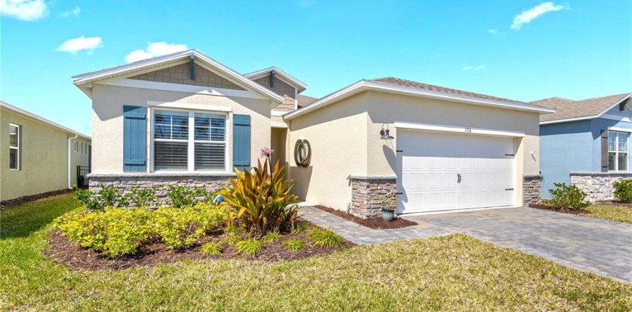 House in New Smyrna Beach, Florida 3 bedrooms, 154.4 sq.m. № 1517084