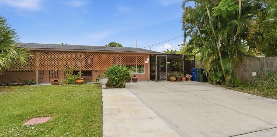 Villa ou maison à Englewood, Floride 2 chambres, 100.33 m2 № 2155680
