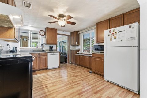 Villa ou maison à vendre à Englewood, Floride: 2 chambres, 100.33 m2 № 2155680 - photo 10