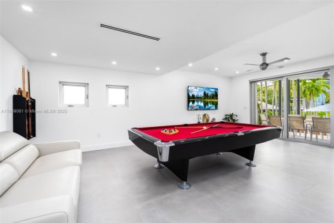 Villa ou maison à louer à Miami, Floride: 4 chambres, 437.57 m2 № 1979379 - photo 18