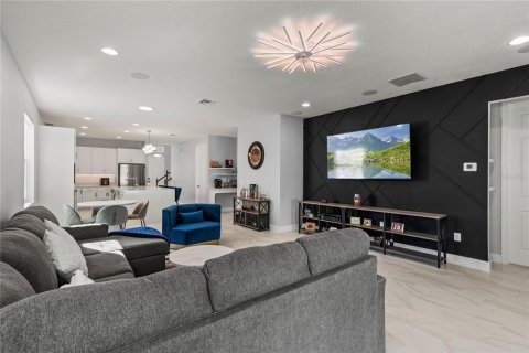 Купить виллу или дом в Уинтер-Гарден, Флорида 11 комнат, 285.58м2, № 1572388 - фото 9