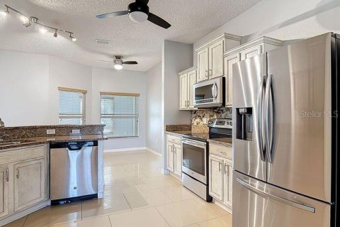House in Palm Coast, Florida 4 bedrooms, 226.68 sq.m. № 1275242 - photo 11