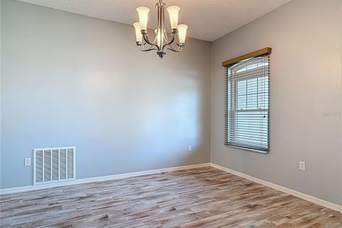 House in Palm Coast, Florida 4 bedrooms, 226.68 sq.m. № 1275242 - photo 6