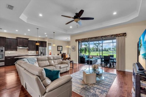 House in Bradenton, Florida 3 bedrooms, 246.28 sq.m. № 1718742 - photo 7