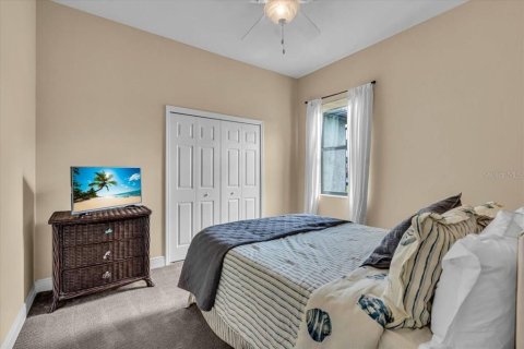House in Bradenton, Florida 3 bedrooms, 246.28 sq.m. № 1718742 - photo 27