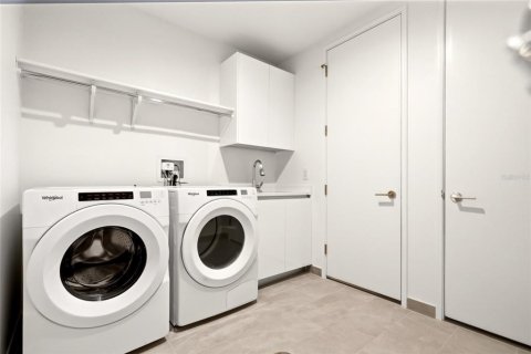 Condo in Saint Petersburg, Florida, 4 bedrooms  № 2238022 - photo 15