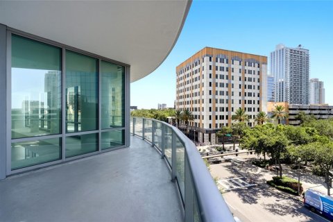 Condo in Saint Petersburg, Florida, 4 bedrooms  № 2238022 - photo 26