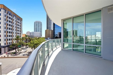 Condo in Saint Petersburg, Florida, 4 bedrooms  № 2238022 - photo 20