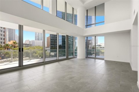 Condo in Saint Petersburg, Florida, 4 bedrooms  № 2238022 - photo 8