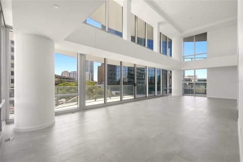 Condo in Saint Petersburg, Florida, 4 bedrooms  № 2238022 - photo 7