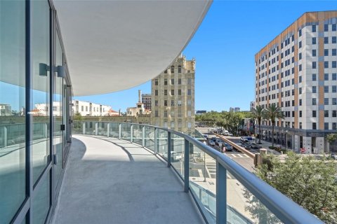 Condo in Saint Petersburg, Florida, 4 bedrooms  № 2238022 - photo 11