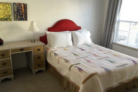 Adosado en alquiler en Kissimmee, Florida, 3 dormitorios № 2079296 - foto 15