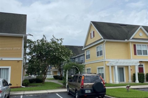 Adosado en alquiler en Kissimmee, Florida, 3 dormitorios № 2079296 - foto 17
