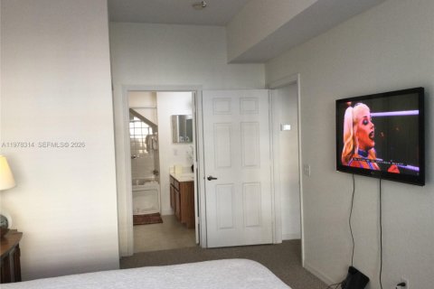 Adosado en alquiler en Kissimmee, Florida, 3 dormitorios № 2079296 - foto 8