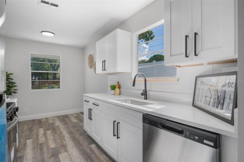 Adosado en venta en Titusville, Florida, 2 dormitorios, 104.24 m2 № 1881176 - foto 12