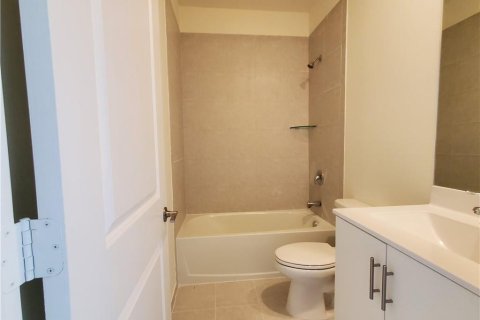 Снять в аренду квартиру в Хайалиа, Флорида 3 комнаты, 131.18м2, № 2253792 - фото 19