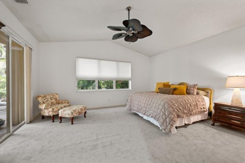 House in Lake Worth, Florida 3 bedrooms, 203.64 sq.m. № 2175504 - photo 17