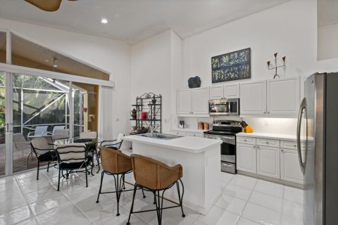 House in Lake Worth, Florida 3 bedrooms, 203.64 sq.m. № 2175504 - photo 9