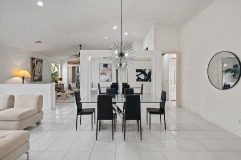 House in Lake Worth, Florida 3 bedrooms, 203.64 sq.m. № 2175504 - photo 8