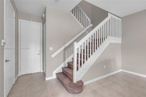 House in Miami, Florida 4 bedrooms № 1949260 - photo 17