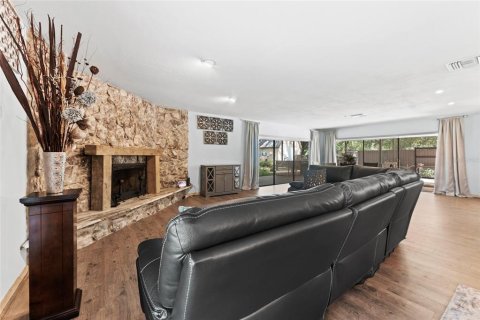 Casa en venta en Tampa, Florida, 3 dormitorios, 187.66 m2 № 1853615 - foto 10