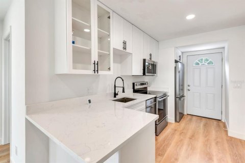 Appartement à louer à Saint Petersburg, Floride: 1 chambre, 41.16 m2 № 1795196 - photo 3