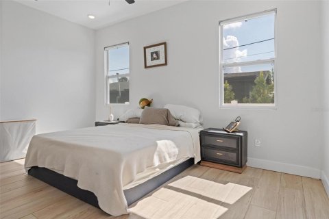 Casa en alquiler en Saint Petersburg, Florida, 3 dormitorios, 195.65 m2 № 1883453 - foto 20