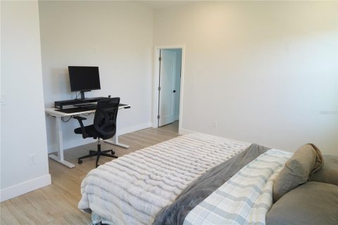 Casa en alquiler en Saint Petersburg, Florida, 3 dormitorios, 195.65 m2 № 1883453 - foto 8