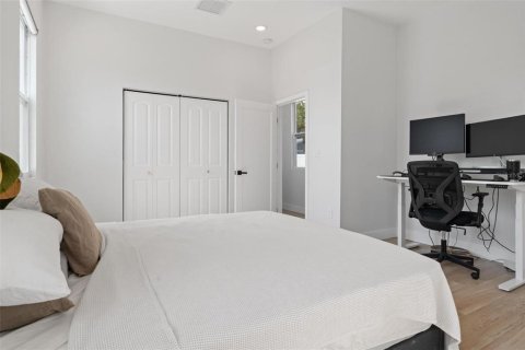 Casa en alquiler en Saint Petersburg, Florida, 3 dormitorios, 195.65 m2 № 1883453 - foto 23