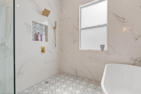 Casa en alquiler en Saint Petersburg, Florida, 3 dormitorios, 195.65 m2 № 1883453 - foto 28