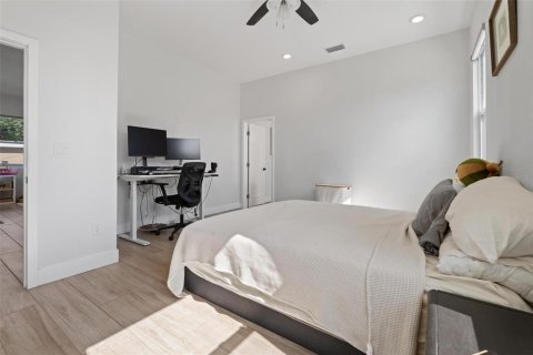 Casa en alquiler en Saint Petersburg, Florida, 3 dormitorios, 195.65 m2 № 1883453 - foto 22